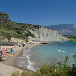 Dimitra Βίλα *