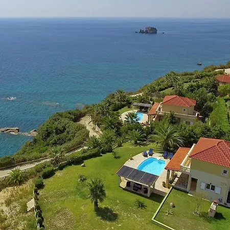 Dimitra Villa