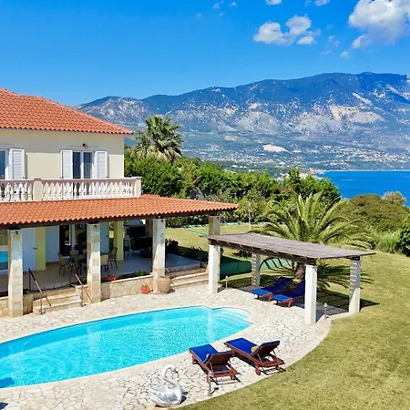 Dimitra Villa