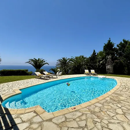 Dimitra * Trapezaki (Kefalonia)