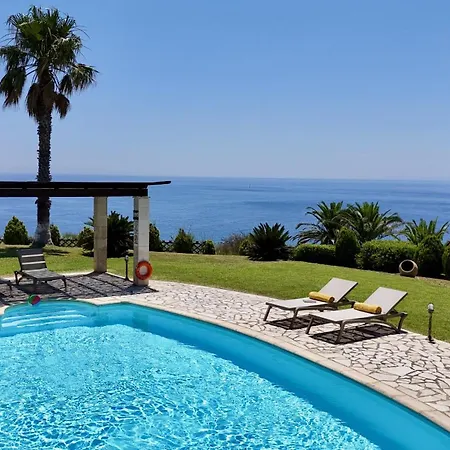 Dimitra * Trapezaki (Kefalonia)