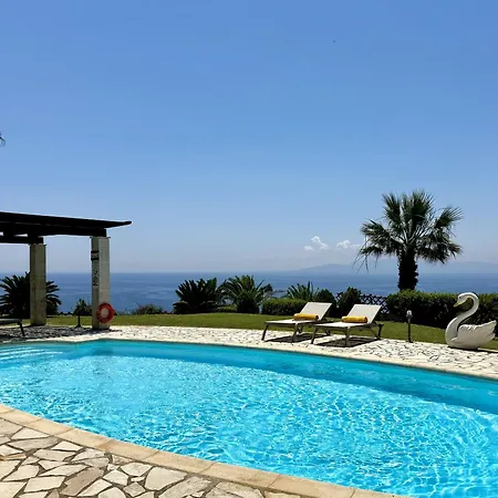 Dimitra Willa Trapezaki (Kefalonia)